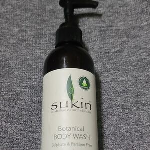Sukin Botanical Body Wash 250ml 8.46oz with Aromatic Botanicals and Oils Hydrate